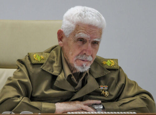 periodistas-argentinos-honran-a-revolucionario-cubano