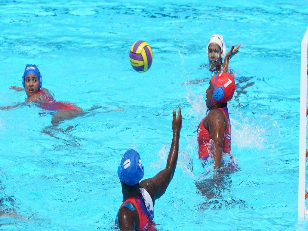 cuba-suma-otra-victoria-y-mantiene-opciones-en-polo-acuatico-de-jcc