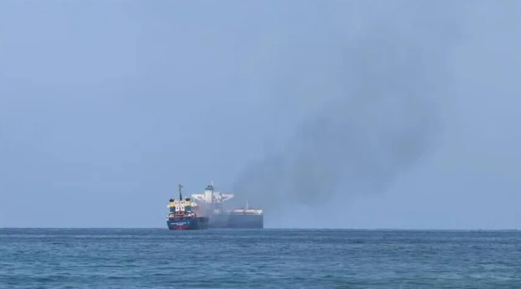 Ataques a buques en Omán reactivan la confrontación directa entre Estados Unidos e Irán