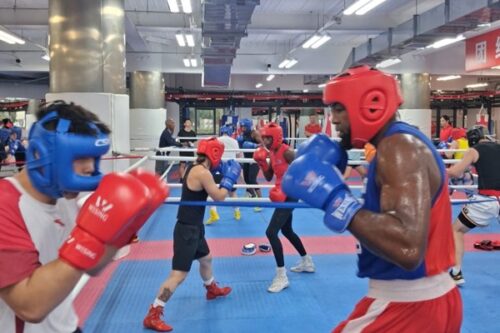 boxeadores-cubanos-parten-a-base-de-preparacion-en-china