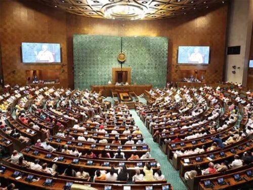 aprueba-camara-baja-de-india-ley-contra-ilegalidad-en-educacion
