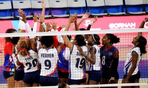 mujeres-del-voleibol-de-cuba-ilusionan-en-santo-domingo-2026