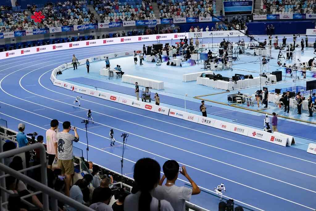 juegos-de-robots-humanoides-ponen-a-prueba-tecnologia-5g-a-en-beijing