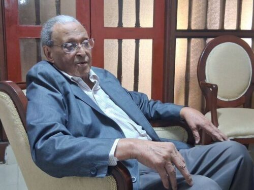 escritor-dominicano-exalta-dignidad-de-cuba-ante-retiro-diplomaticos