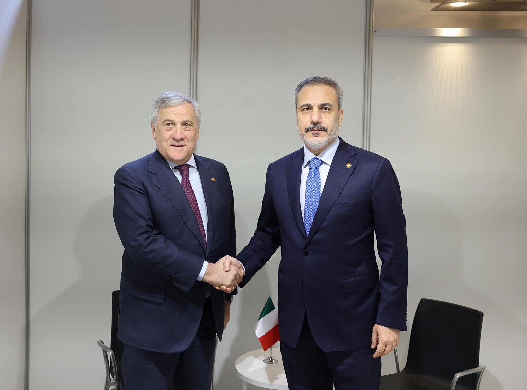 cancilleres-de-italia-y-turkiye-evaluaron-situacion-en-medio-oriente
