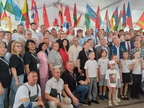 heroe-cubano-en-inauguracion-de-stroymaster-en-rusia