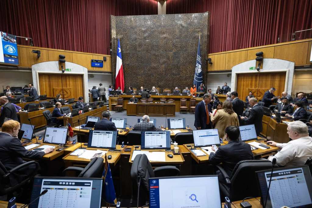 senado-de-chile-prepara-ultima-votacion-de-polemica-megarreforma