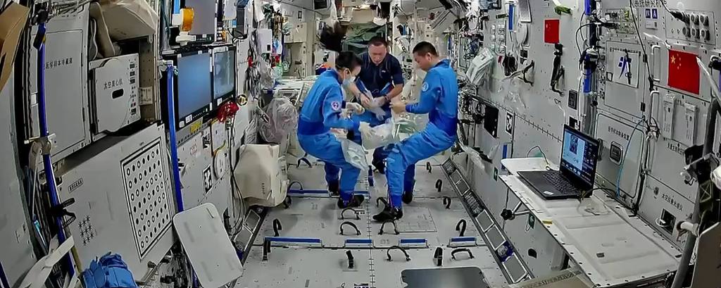 astronautas-chinos-completan-actividad-extravehicular-en-el-espacio