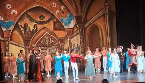 deleita-a-publico-panameno-ballet-laura-alonso-de-cuba