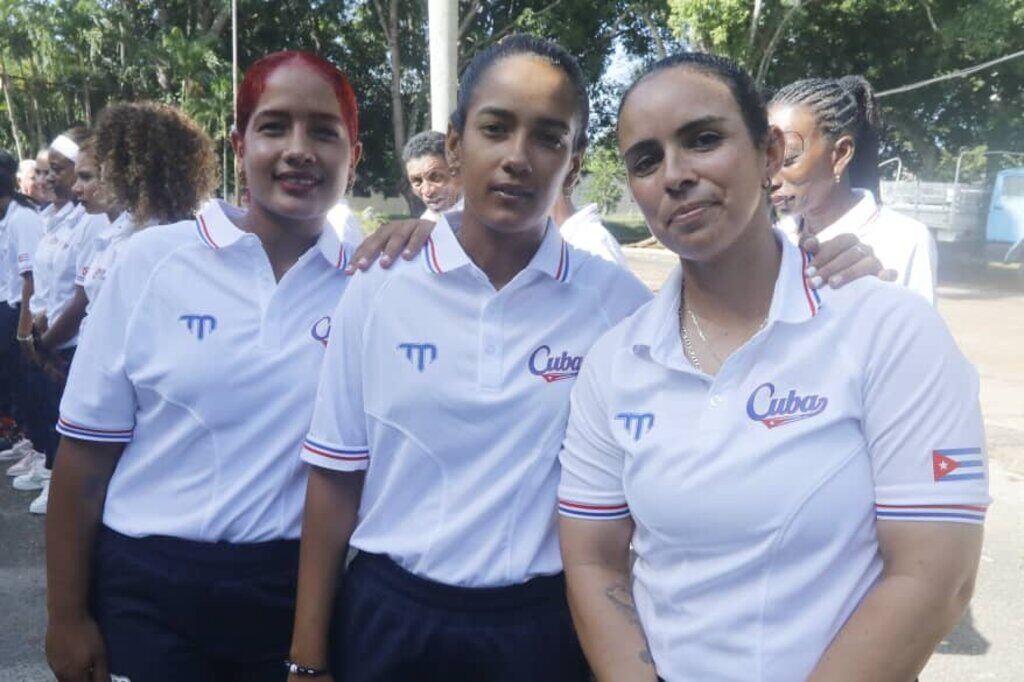 equipo-de-beisbol-femenino-cubano-emprende-rumbo-a-china-taipei