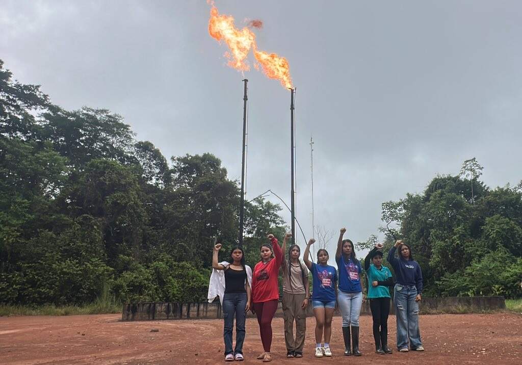 amazonia-de-ecuador-crecer-entre-mecheros-petroleros