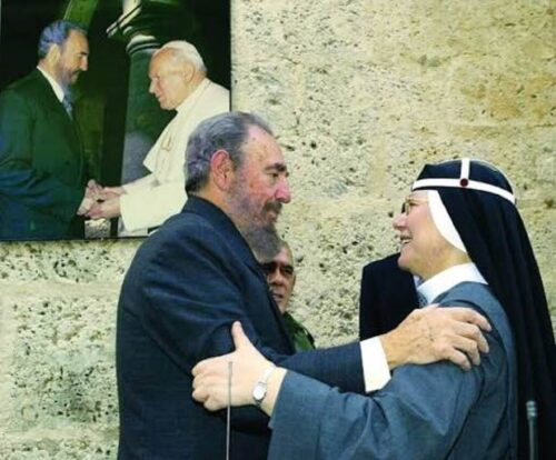 lider-cubano-fidel-castro-en-el-corazon-de-las-monjas-brigidinas