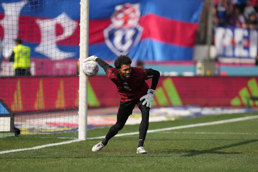 debuto-vozinha-en-futbol-chileno-y-mantuvo-intacto-su-arco