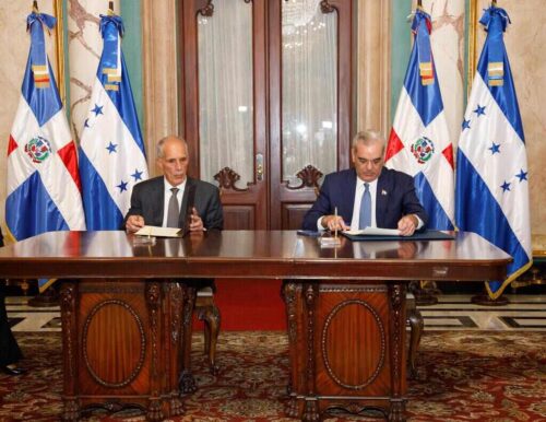 honduras-expresa-interes-en-adquirir-equipos-militares-de-dominicana