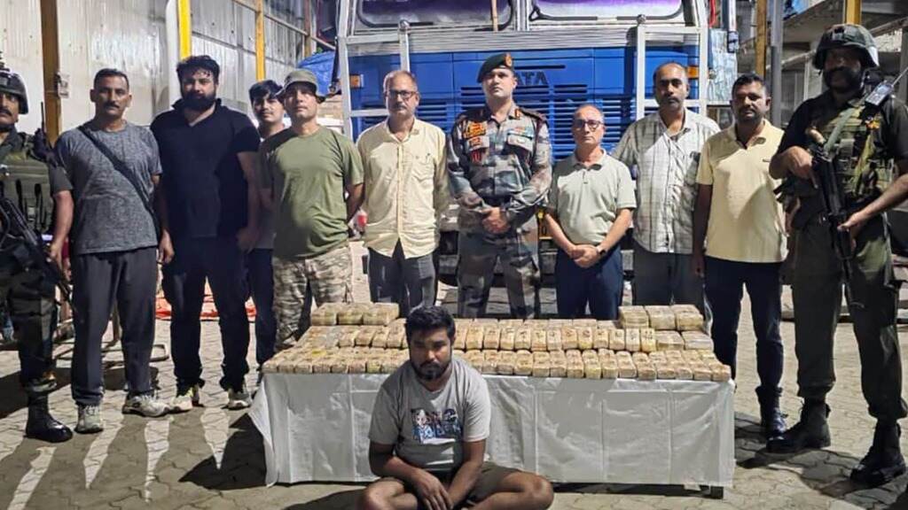continua-batida-en-india-contra-las-drogas