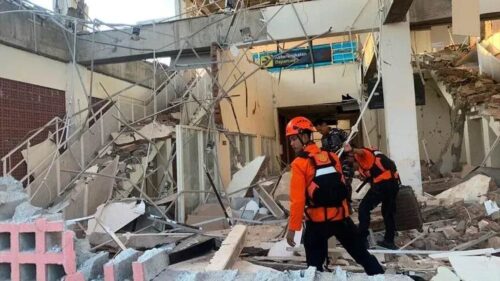 nuevo-sismo-golpea-flores-indonesia-en-medio-de-labores-de-rescate