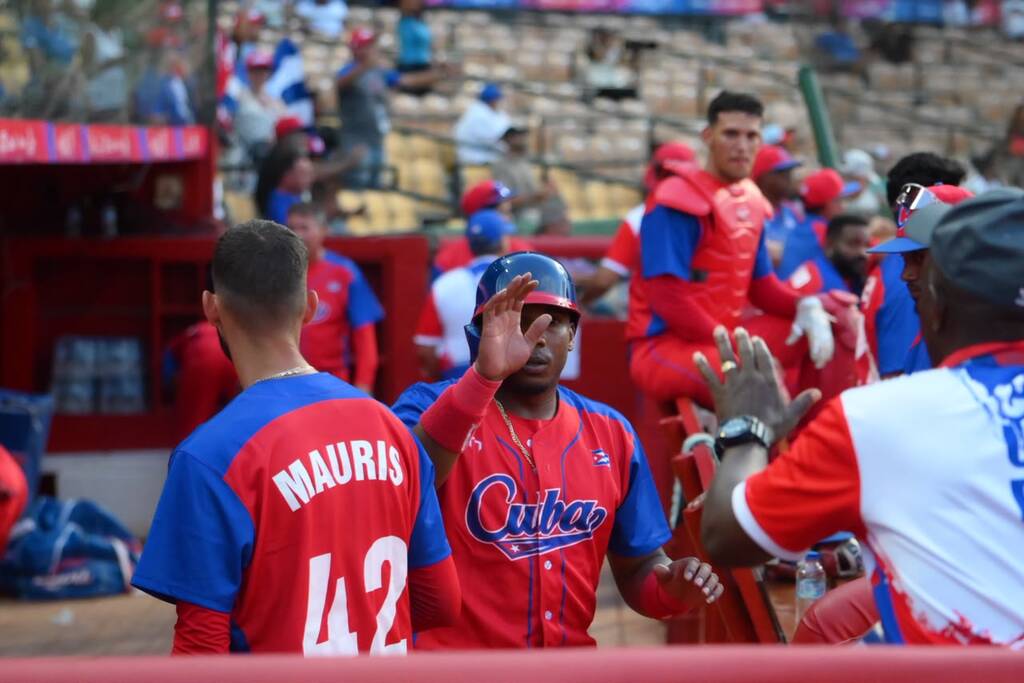 beisbol-de-cuba-gano-y-paso-invicto-a-super-ronda-de-santo-domingo