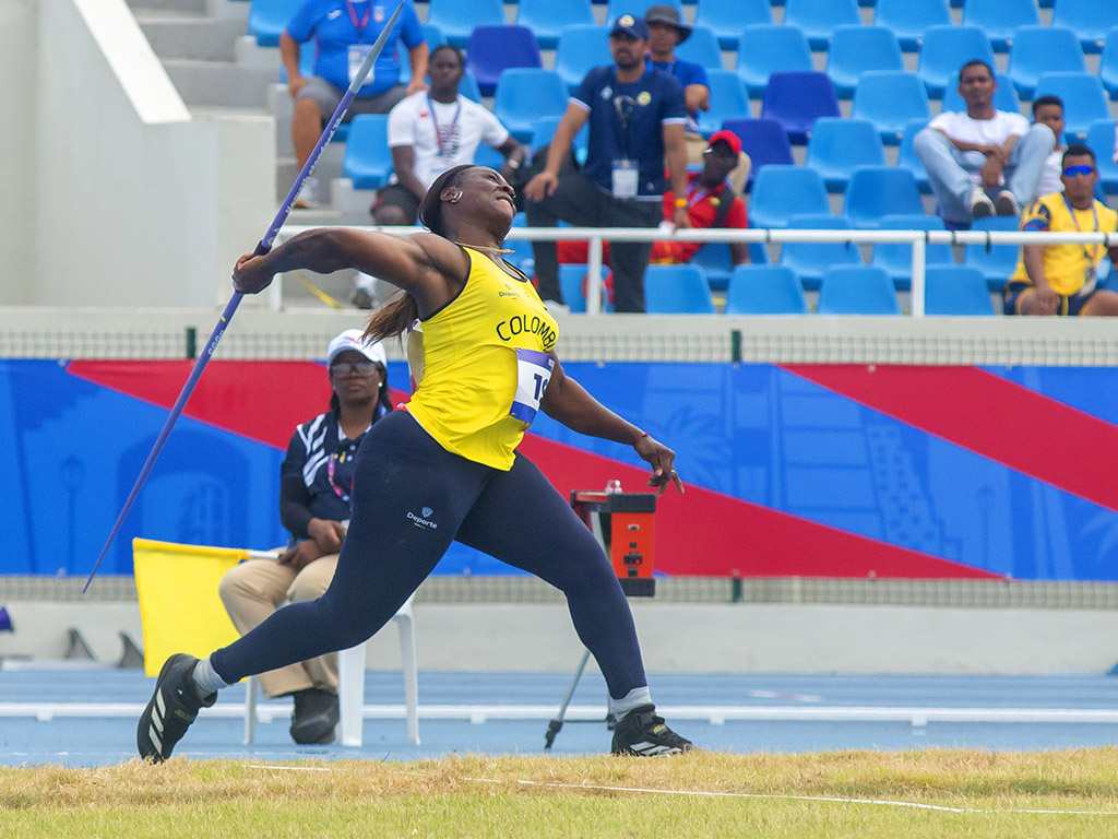 flor-ruiz-un-lanzamiento-un-record-y-el-tercer-oro-centroamericano