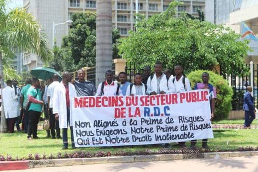 sindicatos-de-medicos-suspenden-huelga-en-rdc