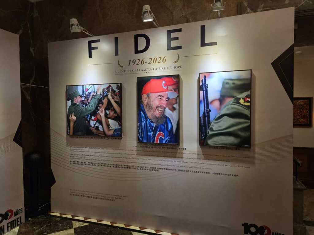 inauguran-en-singapur-muestra-de-fotos-por-centenario-de-fidel-castro