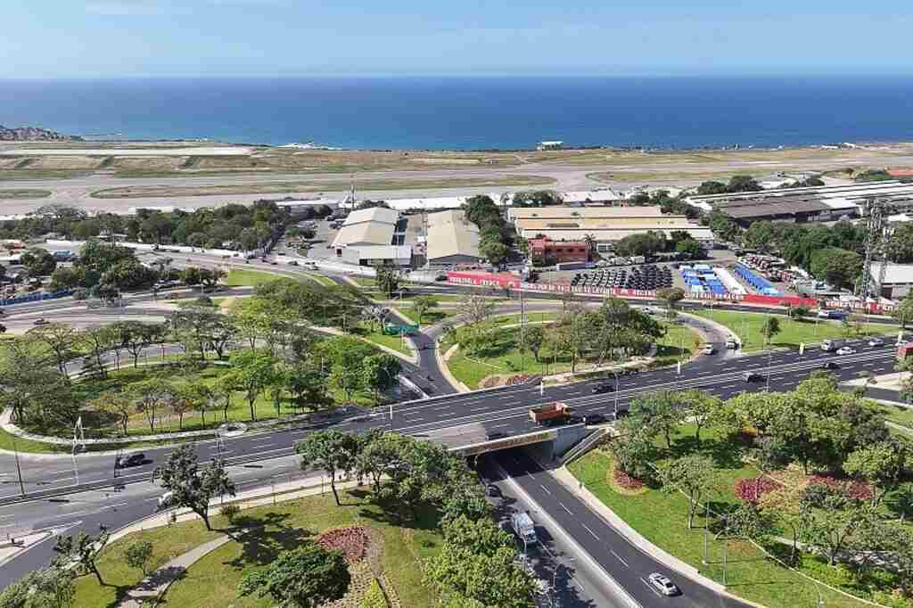 aeropuerto-de-maiquetia-reinicia-operaciones-comerciales-en-venezuela