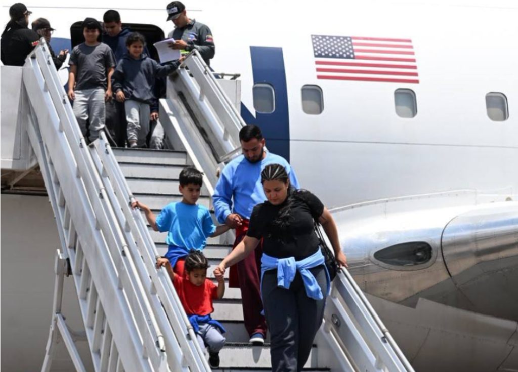 nuevo-grupo-de-192-migrantes-deportados-de-eeuu-arribo-a-venezuela
