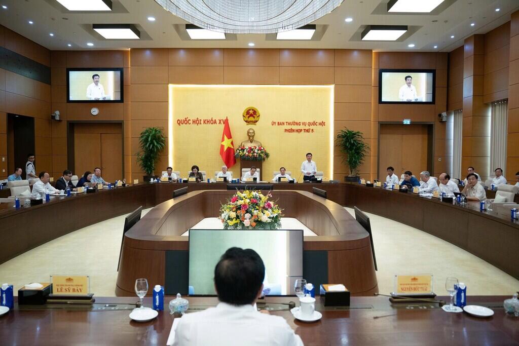 proyectos-de-ley-en-agenda-de-comite-permanente-parlamento-de-vietnam