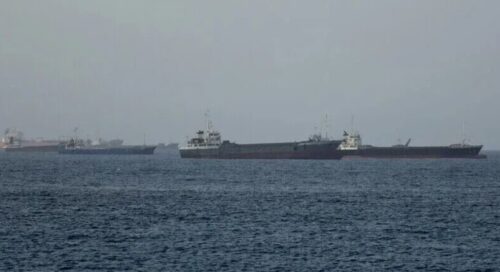 dos-marineros-mueren-en-ataque-a-buque-saudi-en-el-estrecho-de-ormuz