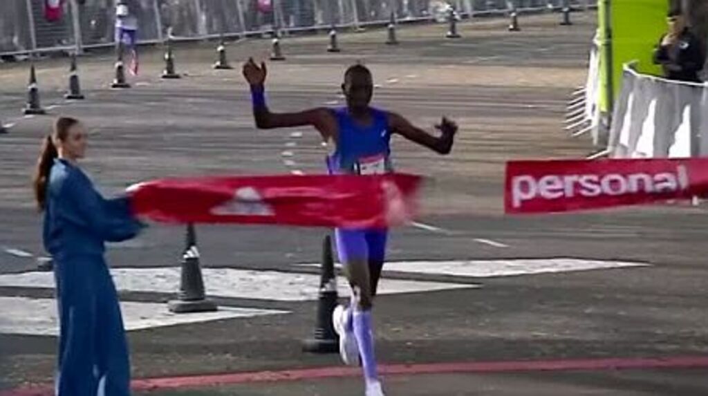 keniano-kibet-gano-la-maraton-de-buenos-aires