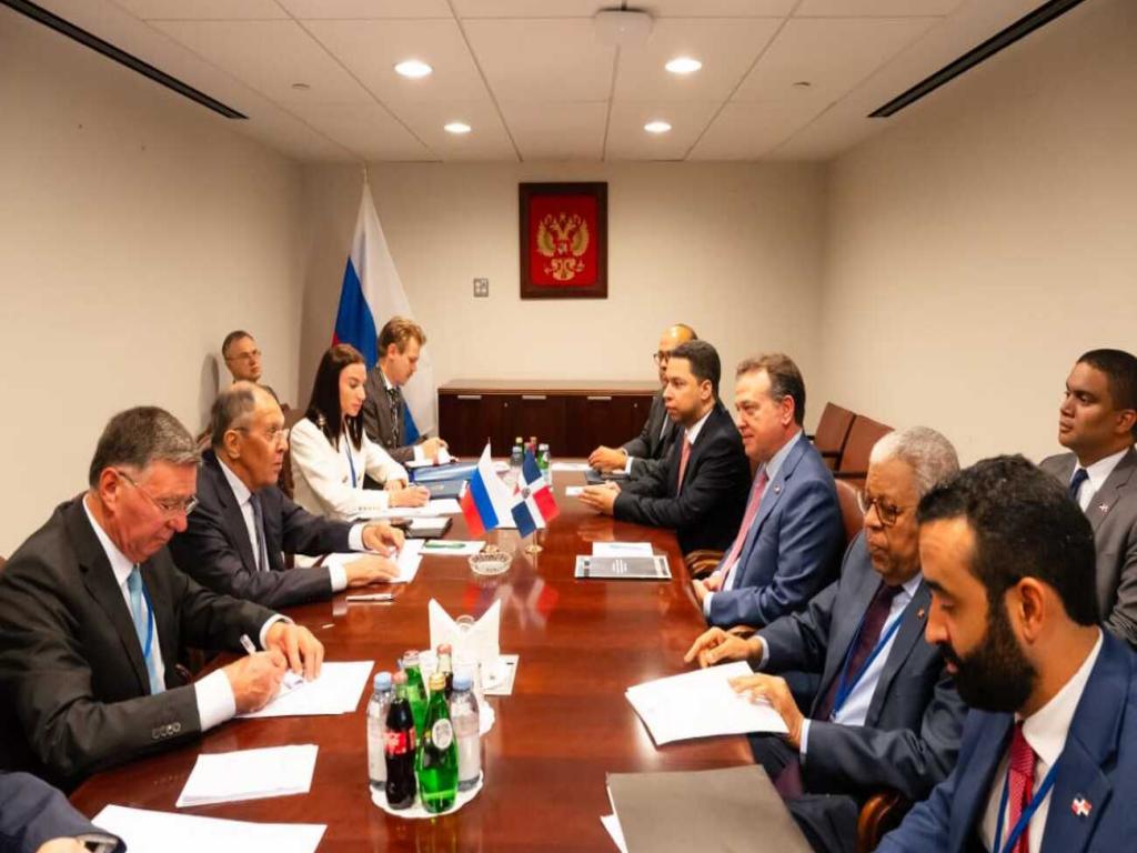 cancilleres-de-dominicana-y-rusia-abordan-relaciones-bilaterales