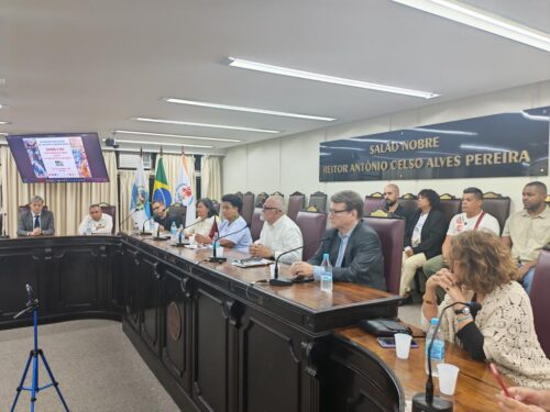 seminario-en-brasil-abre-debates-sobre-crisis-global-y-retos-actuales