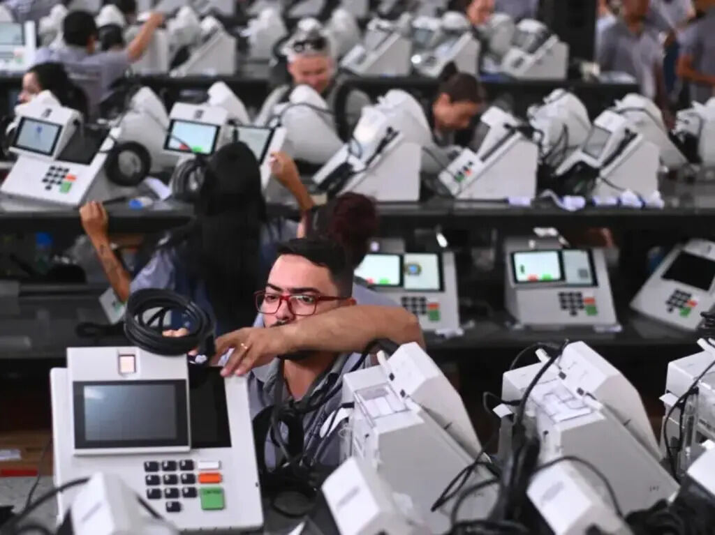 listo-90-por-ciento-de-urnas-electronicas-para-comicios-brasilenos