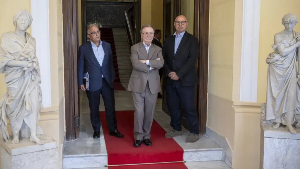 triste-herida-indignada-describe-a-ceuta-su-presidente
