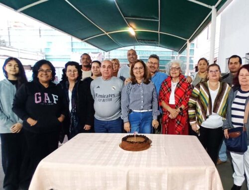 celebran-en-chile-aniversario-de-mayor-organizacion-de-masas-de-cuba