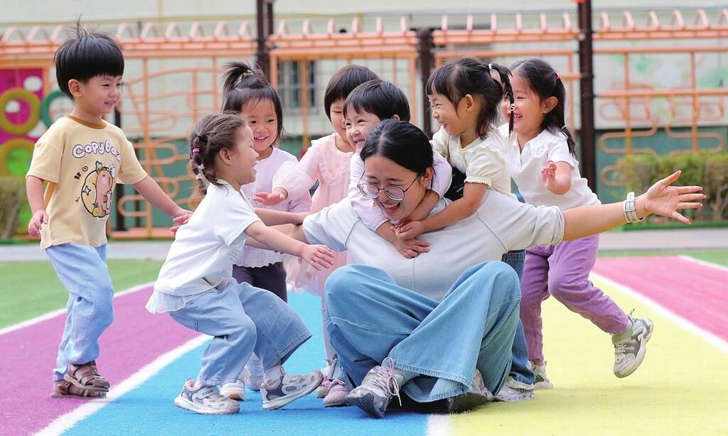 china-celebra-dia-del-maestro-xi-reconoce-labor-de-educadores