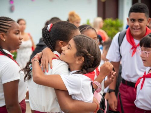 cuba-inicia-curso-escolar-pese-a-bloqueo-recrudecido