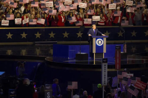trump-promete-miles-de-dolares-a-estadounidenses-si-ganan-elecciones