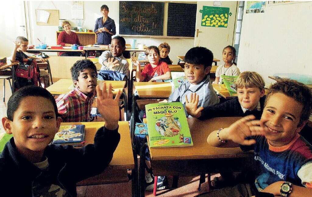 destacan-en-italia-ajustes-al-decreto-sobre-alumnos-extranjeros