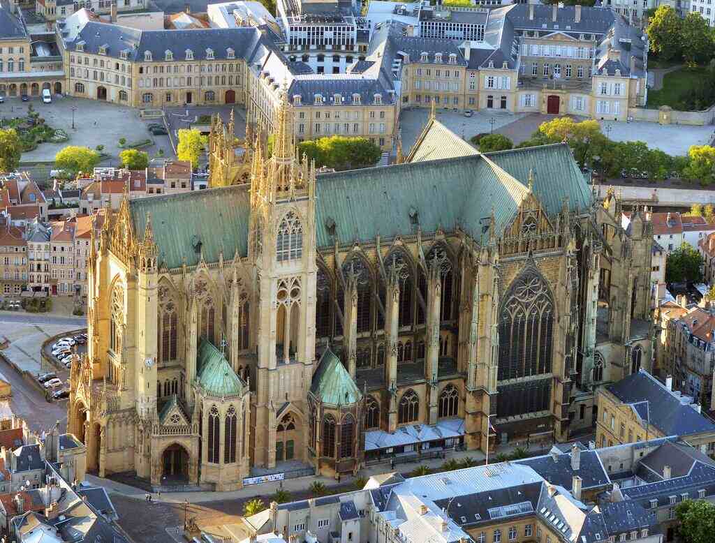 leon-xiv-con-misa-y-encuentro-con-ue-en-ciudad-francesa-de-metz