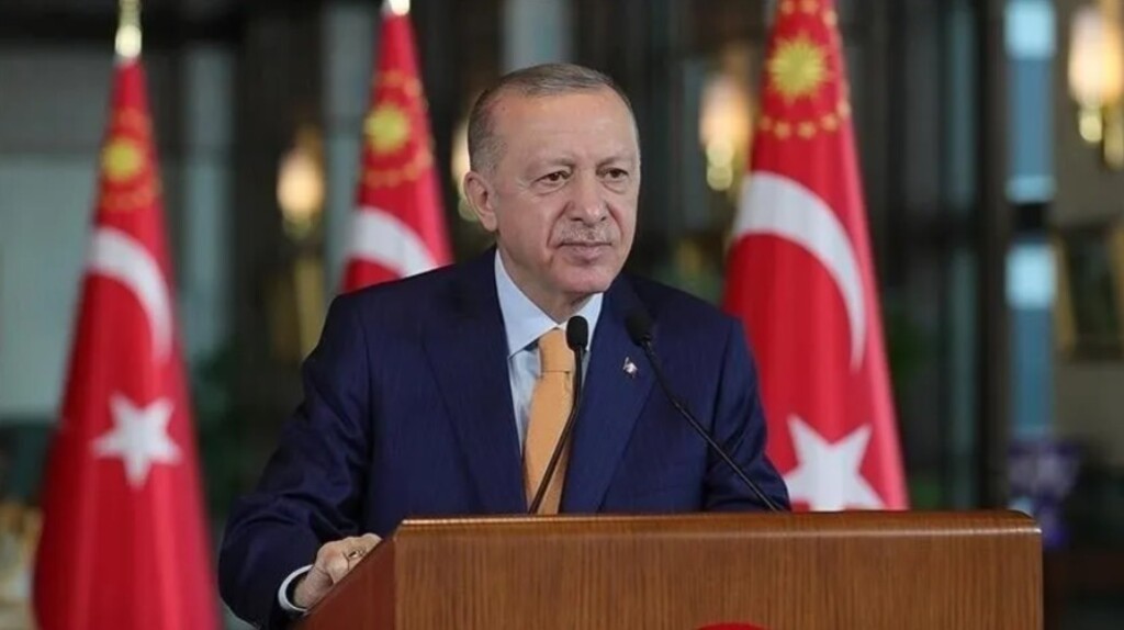 erdogan-pide-volver-a-mesa-de-negociaciones-y-abrir-ormuz