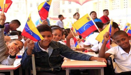 mas-de-seis-millones-de-alumnos-inician-curso-escolar-en-venezuela