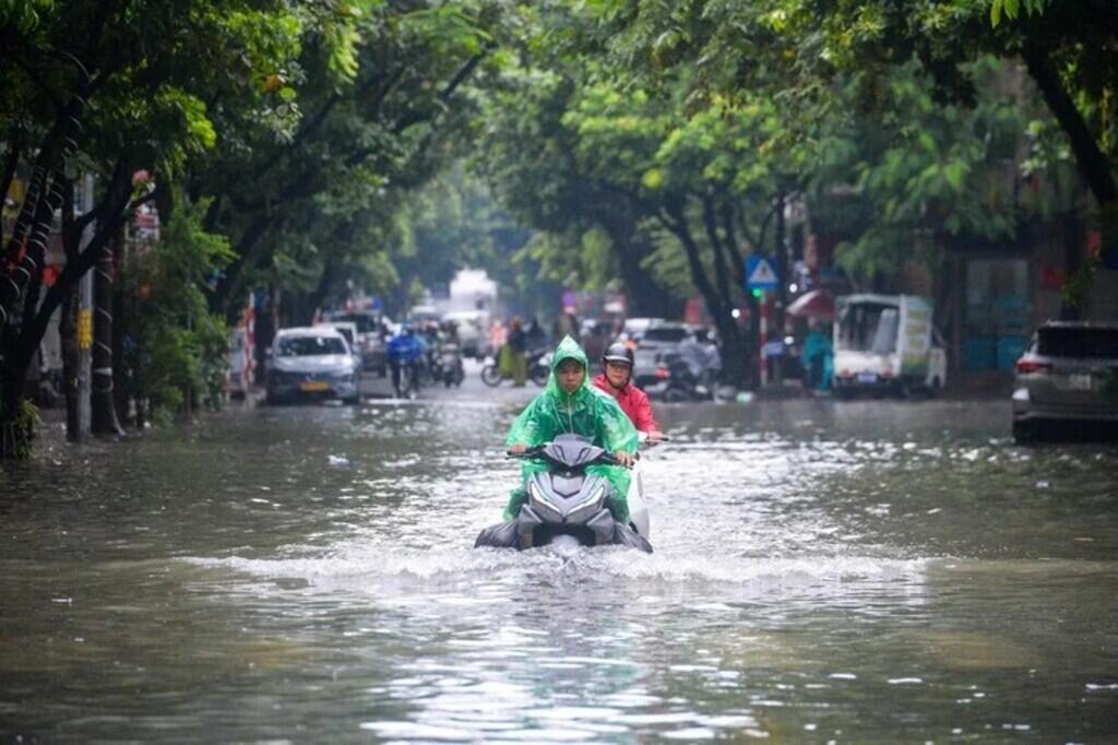 ocho-provincias-vietnamitas-en-alerta-ante-persistentes-lluvias