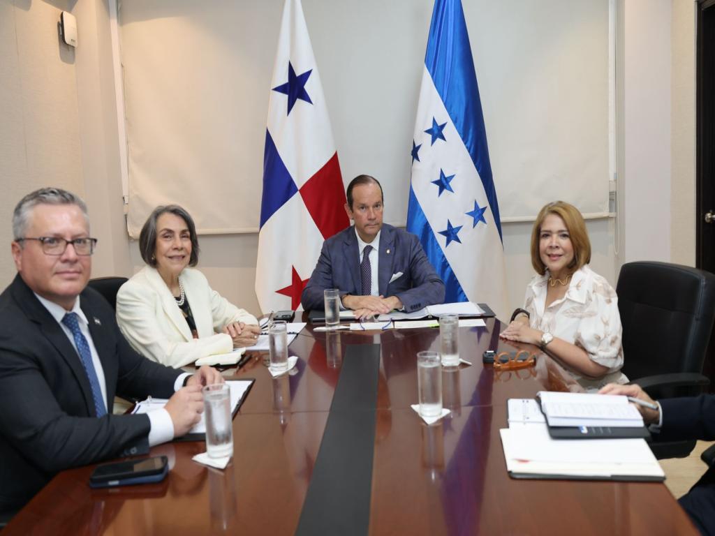 panama-y-honduras-acuerdan-fortalecer-relaciones-bilaterales