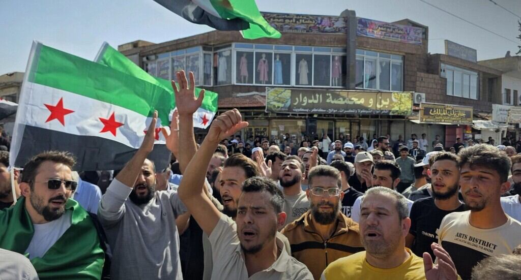 protestas-en-varias-provincias-sirias-condenan-incursiones-israelies