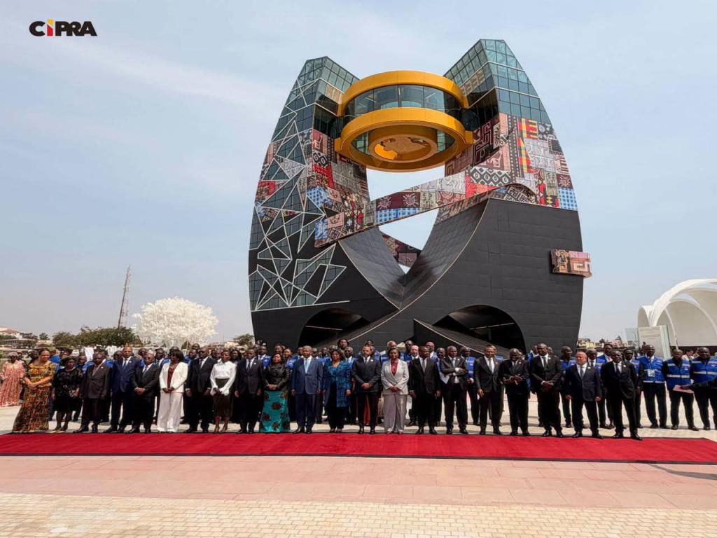 inauguran-en-angola-memorial-dedicado-a-victimas-de-conflictos