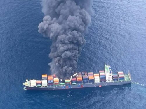 un-portacontenedores-se-hunde-en-ormuz-tras-chocar-con-una-mina