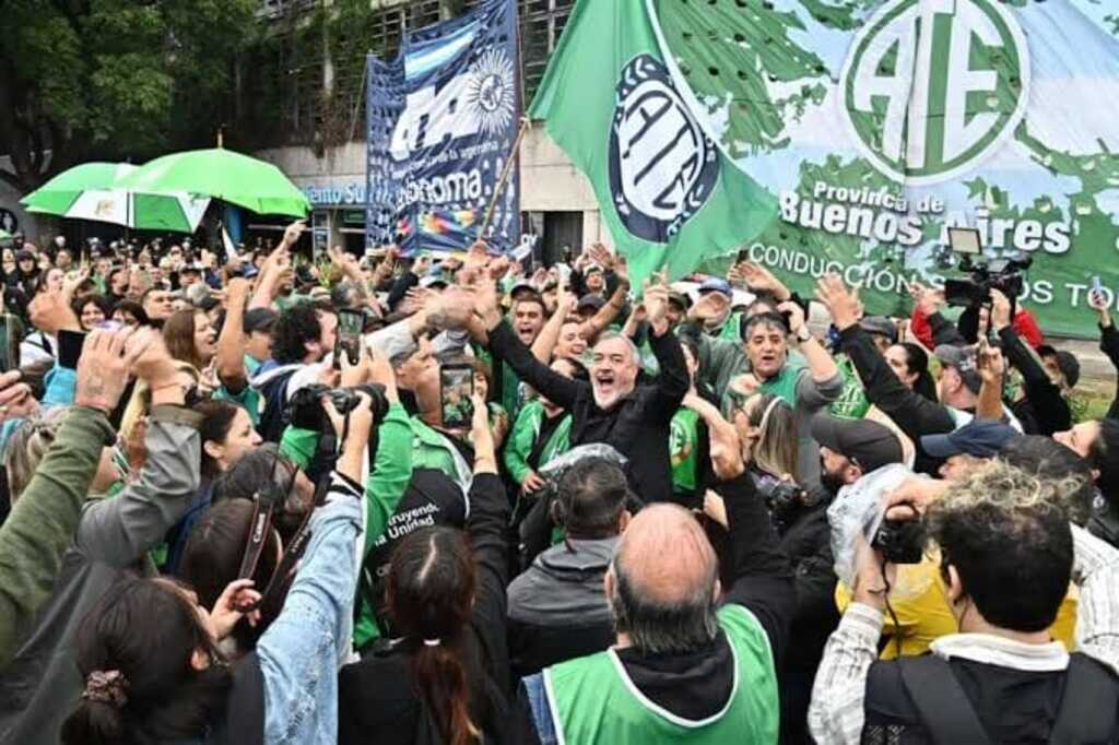 argentinos-se-manifiestan-contra-la-extranjerizacion-de-la-tierra