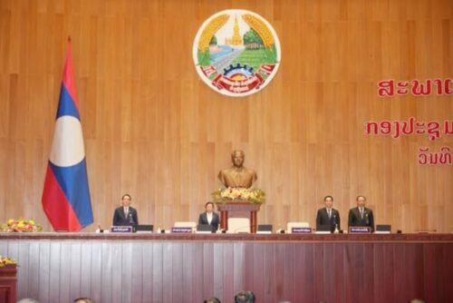 laos-escoge-a-ex-primer-ministro-como-presidente-del-parlamento