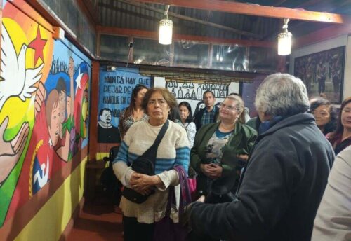 inauguran-en-chile-mural-en-homenaje-a-eliana-aranibar-y-gladys-marin
