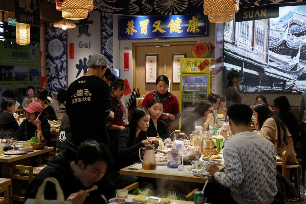 china-por-expandir-sector-de-servicios-en-medio-de-reforma-economica